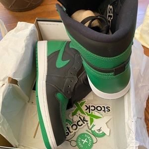 Retro jordan 1’s pine green